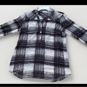 New York & Company Women's Long Sleeve Button-Up Blouse, Size Small